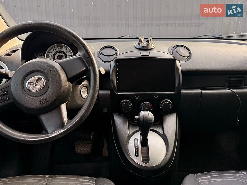 Хэтчбек Mazda 2 2008 в Днепре