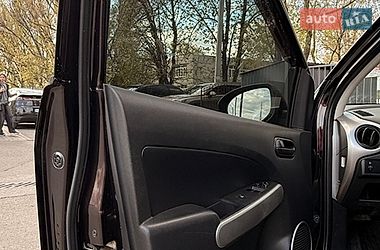 Хэтчбек Mazda 2 2008 в Днепре