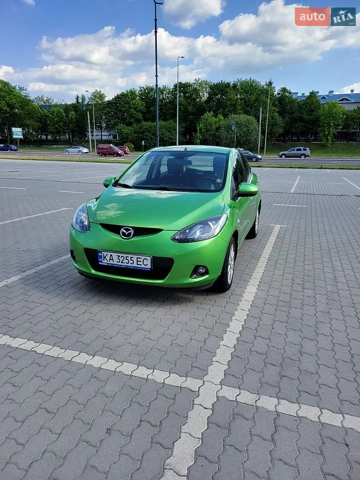 2010 Mazda 2 - мініатюра 14