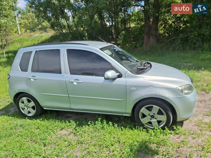 Хетчбек Mazda 2 2004 в Києві фото 2 Хетчбек Mazda 2 2004 в Києві