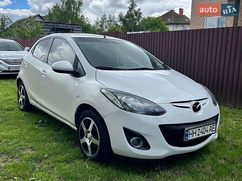 Mazda 2 2010