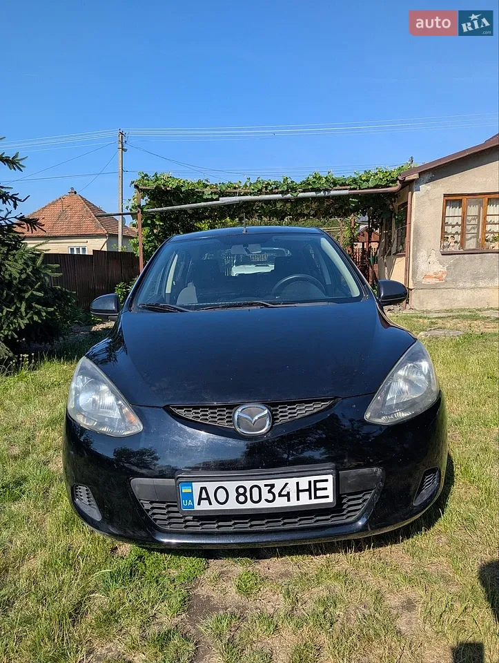 2010 Mazda 2 - мініатюра 12