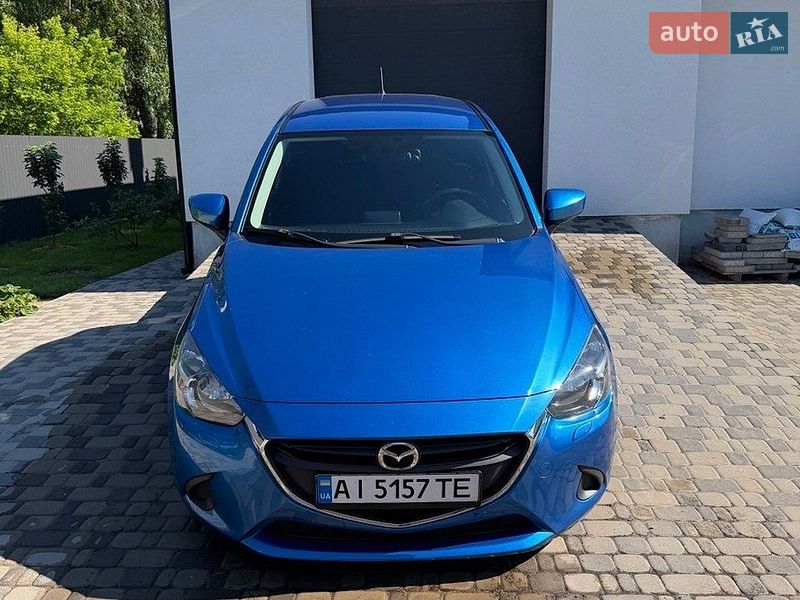 Mazda 2 2015