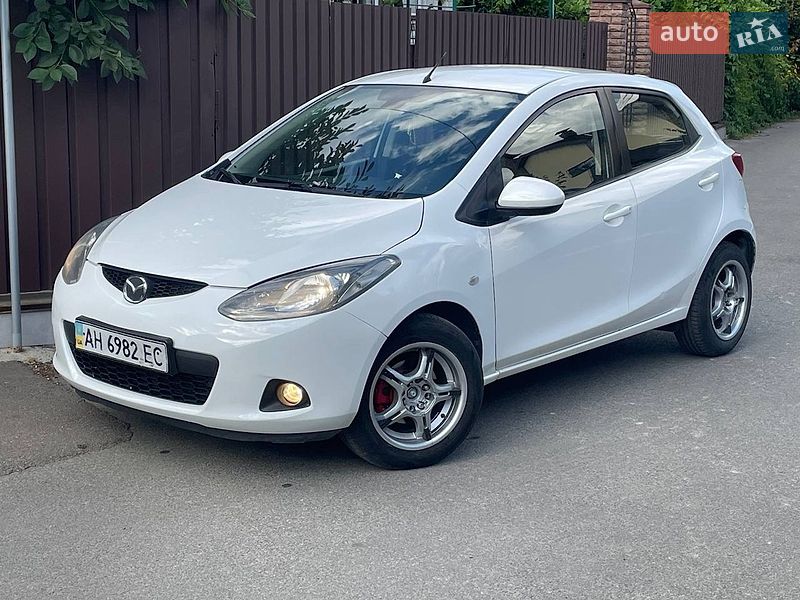 Хэтчбек Mazda 2 2008 в Киеве
