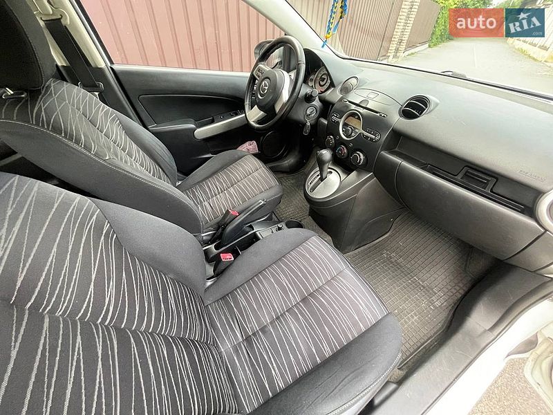 Хэтчбек Mazda 2 2008 в Киеве