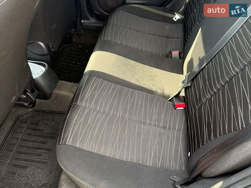 Хэтчбек Mazda 2 2008 в Киеве фото 10 Хэтчбек Mazda 2 2008 в Киеве