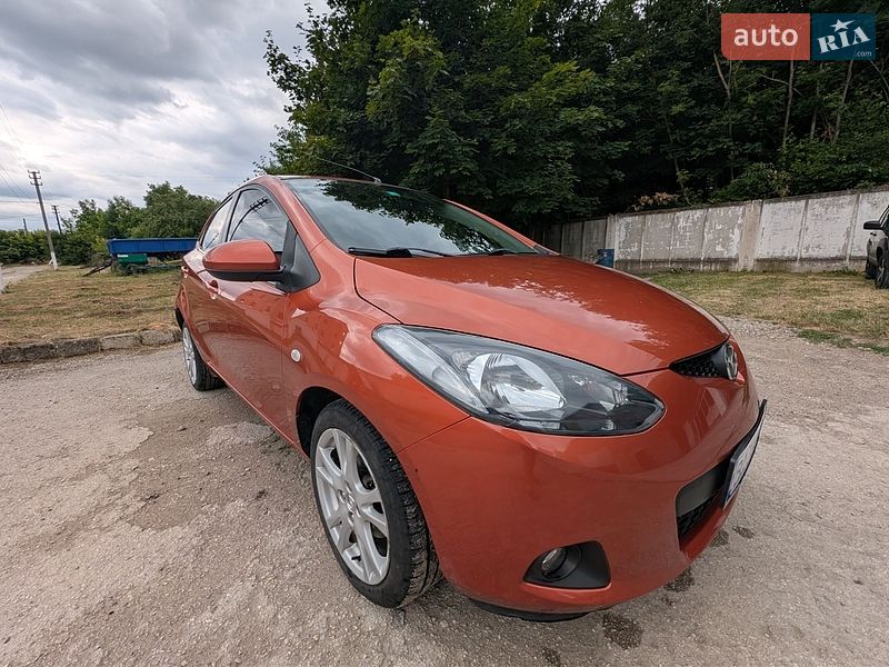 Хэтчбек Mazda 2 2008 в Тернополе