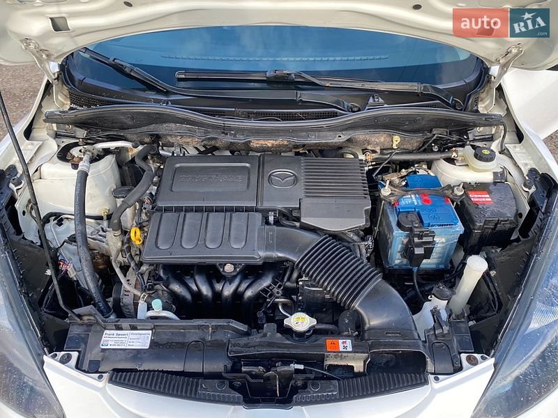 Хетчбек Mazda 2 2010 в Нововолинську