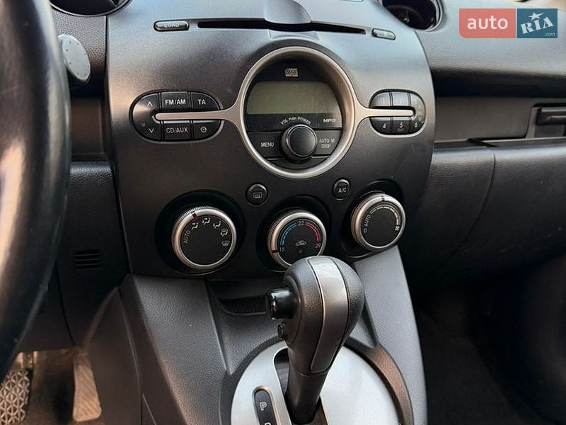 Хетчбек Mazda 2 2008 в Києві