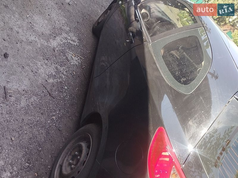 Хетчбек Mazda 2 2009 в Дніпрі