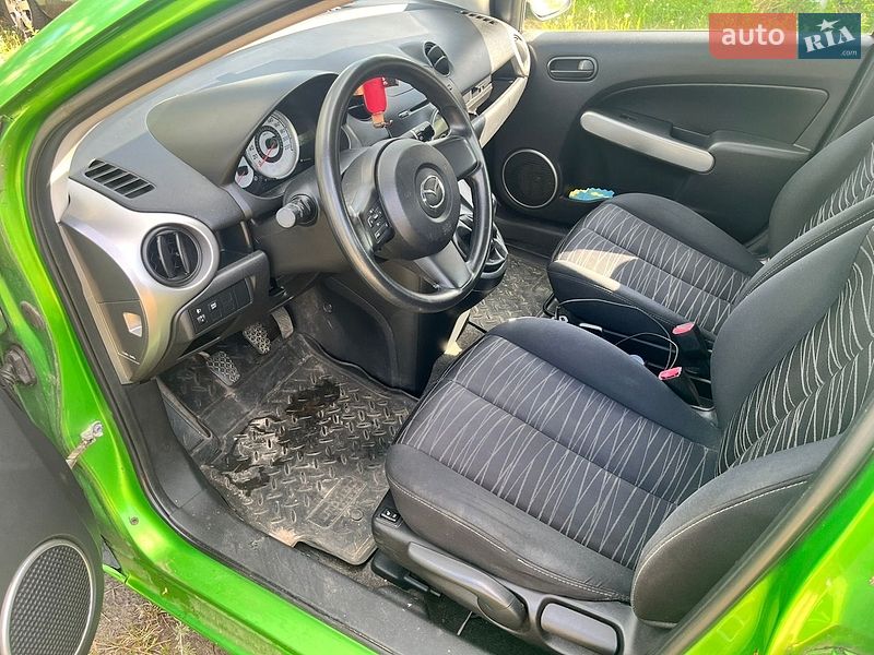 Хэтчбек Mazda 2 2008 в Чернигове