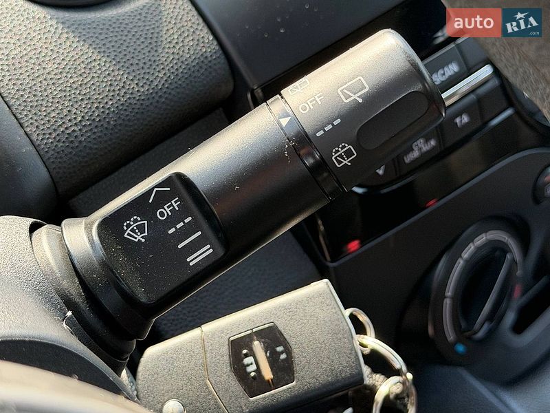 Хэтчбек Mazda 2 2012 в Стрые