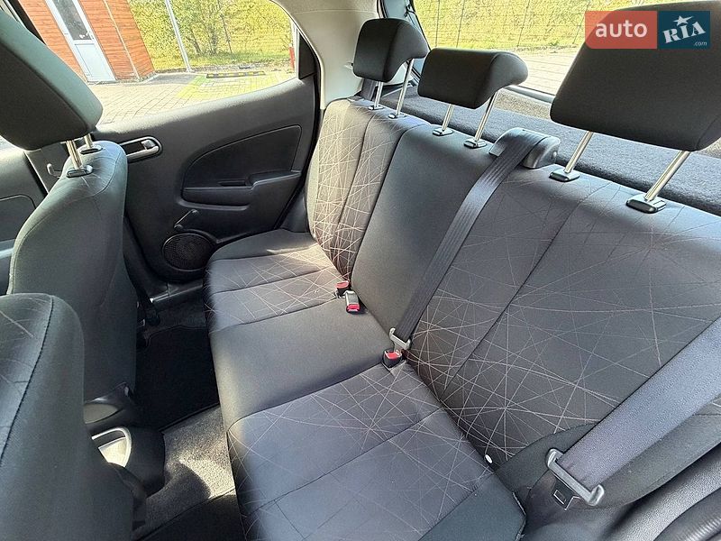 Хэтчбек Mazda 2 2012 в Стрые