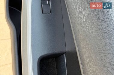 Хэтчбек Mazda 2 2012 в Стрые