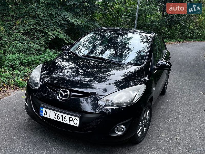 Хетчбек Mazda 2 2011 в Києві