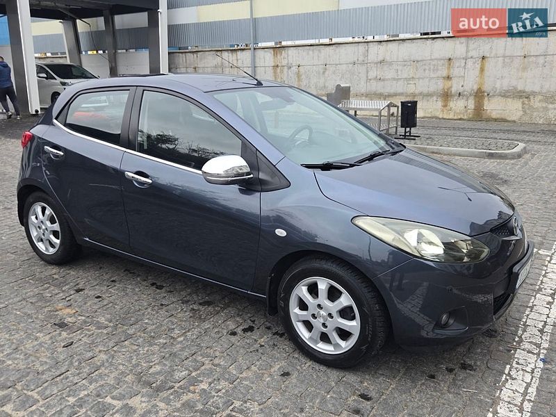Хэтчбек Mazda 2 2008 в Киеве