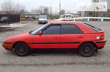 Седан Mazda 323 1992 в Николаеве
