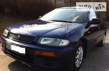 Седан Mazda 323 1996 в Львове