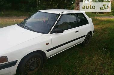 Хэтчбек Mazda 323 1991 в Луцке