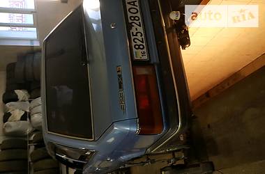 Седан Mazda 323 1987 в Одессе