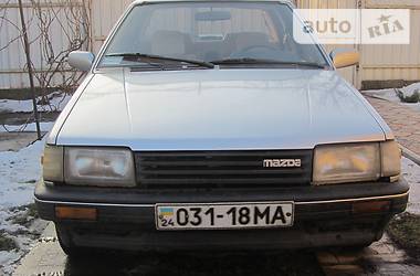 Седан Mazda 323 1987 в Черкассах