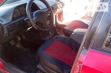 Седан Mazda 323 1992 в Одессе