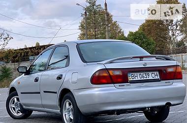 Седан Mazda 323 1999 в Одесі