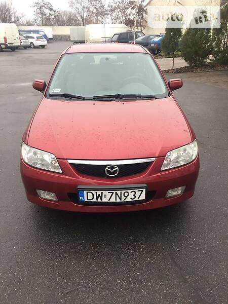 Хэтчбек Mazda 323 2001 в Кременчуге