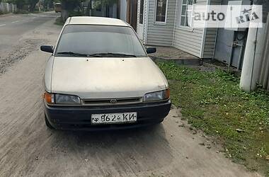 Седан Mazda 323 1993 в Тростянце