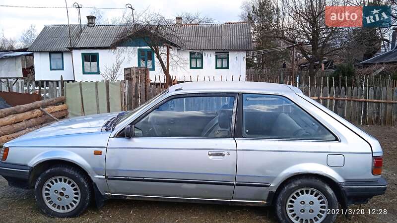 Хэтчбек Mazda 323 1986 в Шептицькому фото 2 Хэтчбек Mazda 323 1986 в Шептицькому