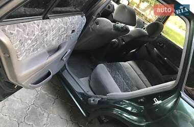 Хэтчбек Mazda 323 2001 в Львове