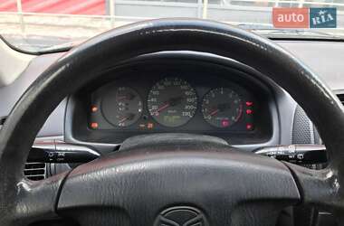 Хэтчбек Mazda 323 2001 в Львове
