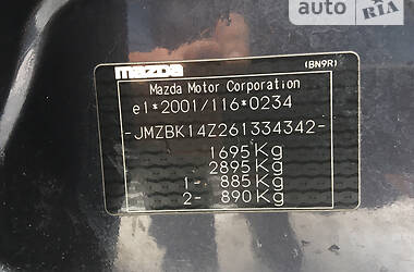 Хэтчбек Mazda 323 2006 в Волочиске