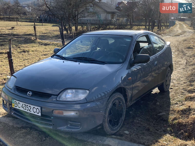 Седан Mazda 323 1996 в Надворной фото Седан Mazda 323 1996 в Надворной