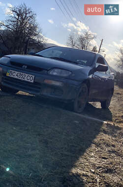 Седан Mazda 323 1996 в Надворной