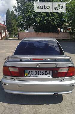 Седан Mazda 323 1998 в Луцке