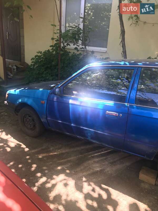 Хетчбек Mazda 323 1986 в Іршаві фото 24 Хетчбек Mazda 323 1986 в Іршаві