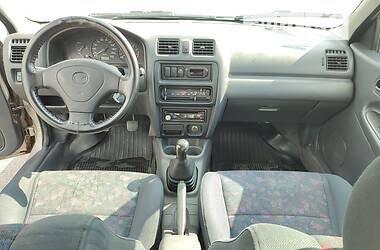 Седан Mazda 323 1997 в Кропивницком