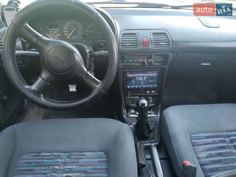 Хетчбек Mazda 323 1992 в Старій Синяві фото 6 Хетчбек Mazda 323 1992 в Старій Синяві