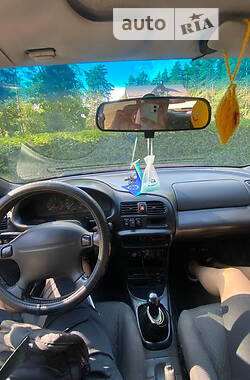 Купе Mazda 323 1996 в 