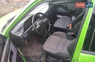 Седан Mazda 323 1991 в Изяславе