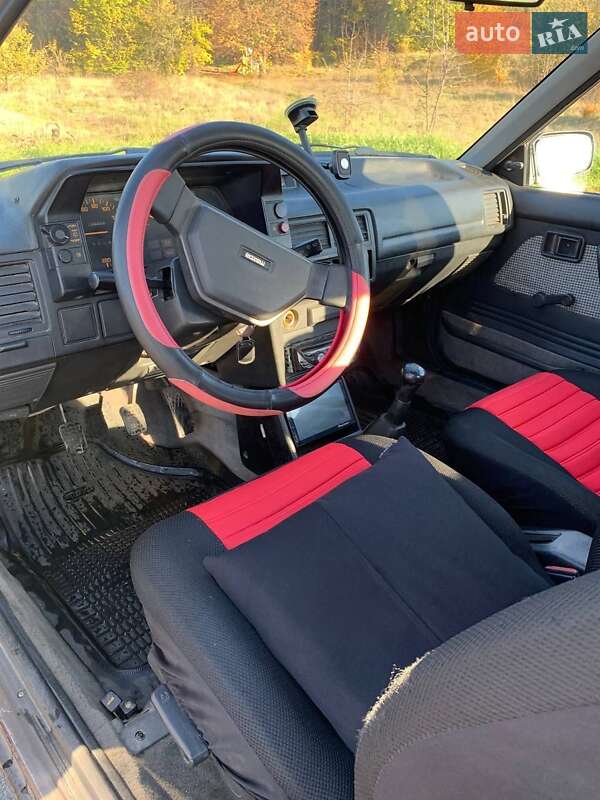 Хетчбек Mazda 323 1987 в Фастові