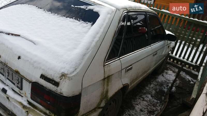 Хэтчбек Mazda 323 1986 в Калуше
