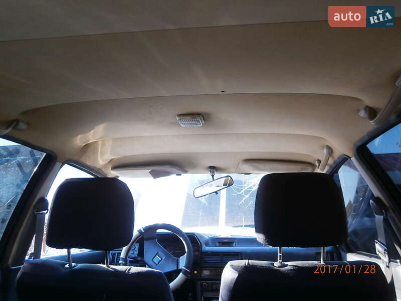 Хэтчбек Mazda 323 1986 в Калуше
