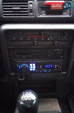 Седан Mazda 323 1993 в Черкассах