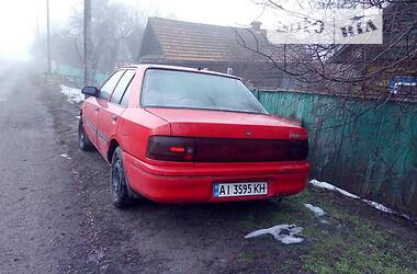 Седан Mazda 323 1992 в Іванкові