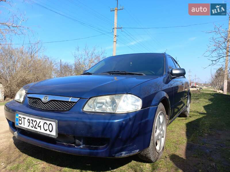 Седан Mazda 323 2000 в Николаеве