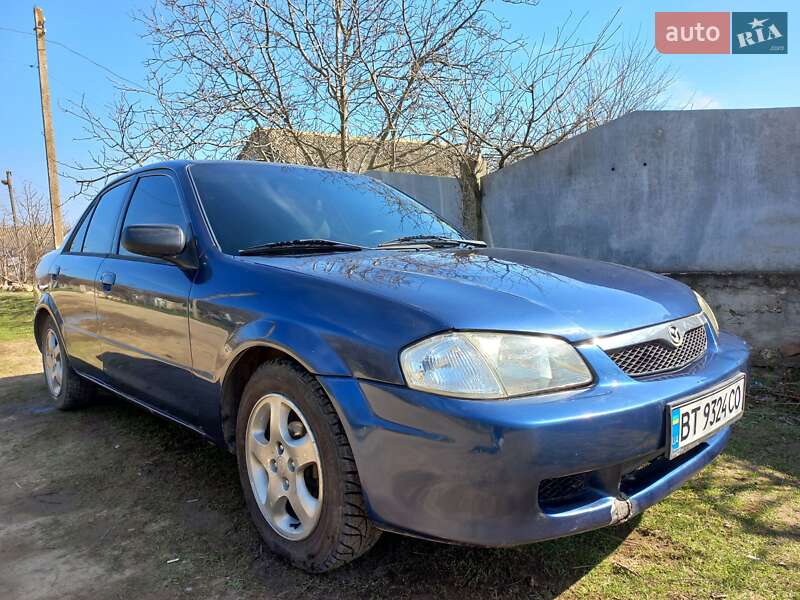 Седан Mazda 323 2000 в Николаеве