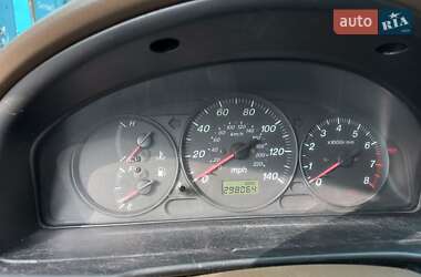 Седан Mazda 323 2000 в Николаеве