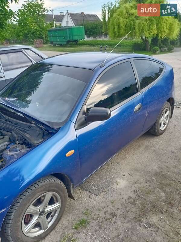 Хэтчбек Mazda 323 1996 в Киеве